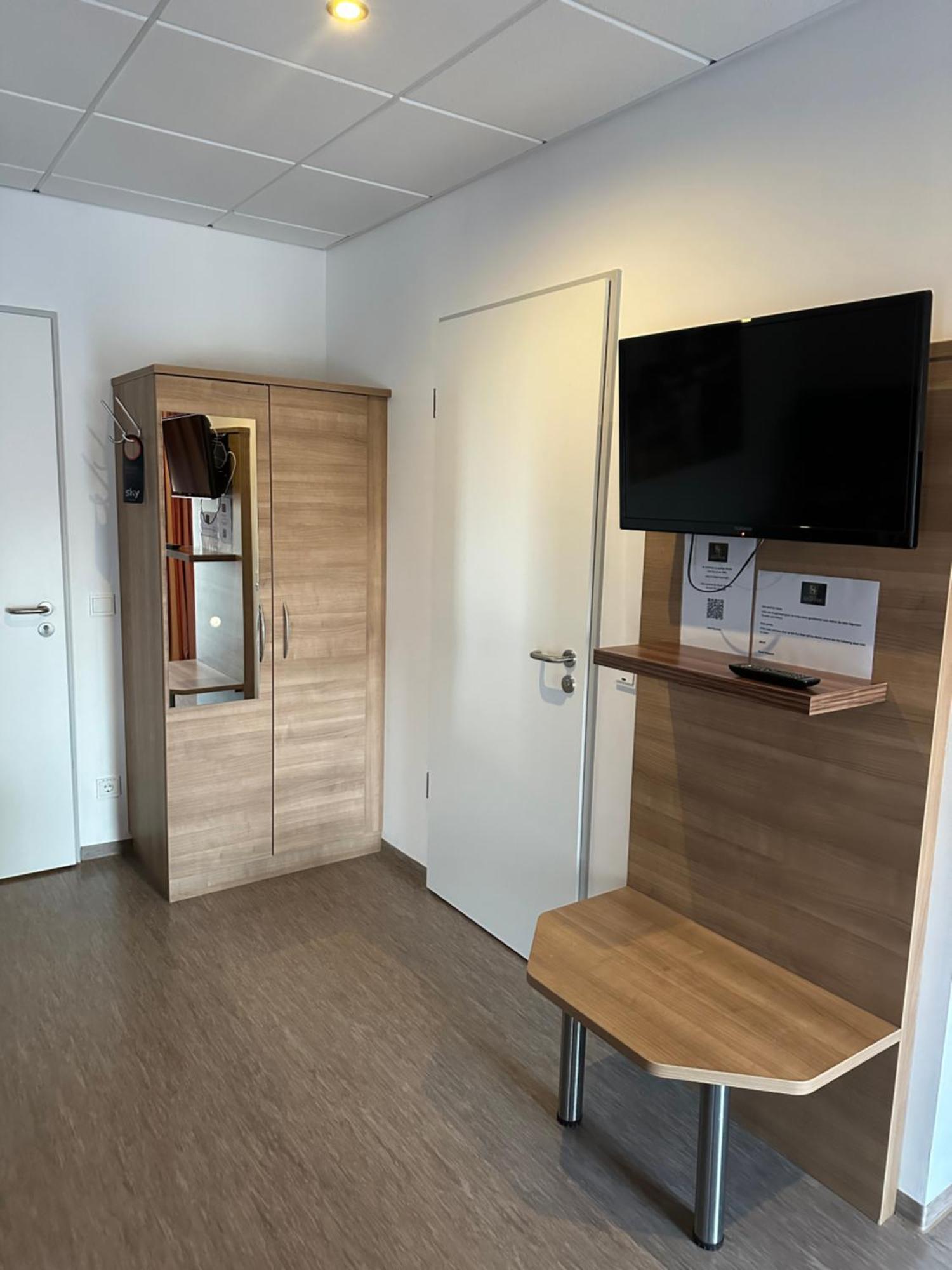 Hotel Efcannos Vechelde ภายนอก รูปภาพ